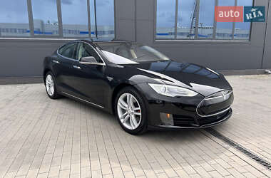 Лифтбек Tesla Model S 2014 в 