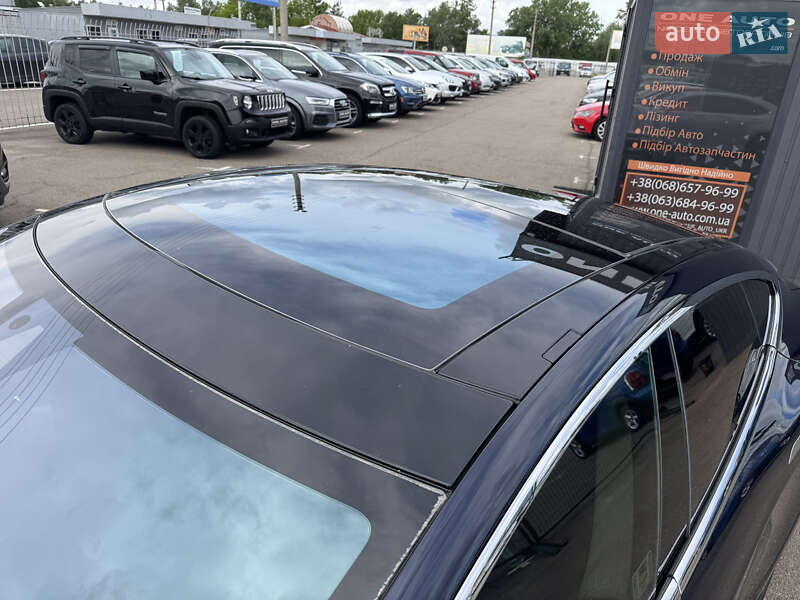 Лифтбек Tesla Model S 2015 в Киеве
