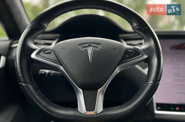 Лифтбек Tesla Model S 2017 в 