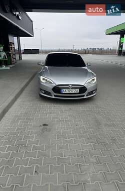 Ліфтбек Tesla Model S 2014 в Ірпені