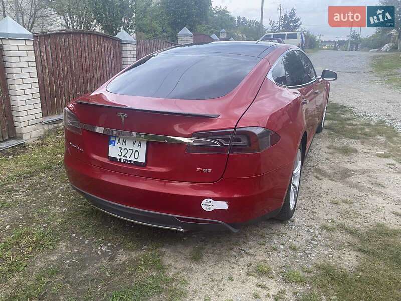 Лифтбек Tesla Model S 2014 в Житомире