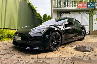 Лифтбек Tesla Model S 2015 в 