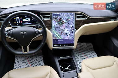 Лифтбек Tesla Model S 2016 в 