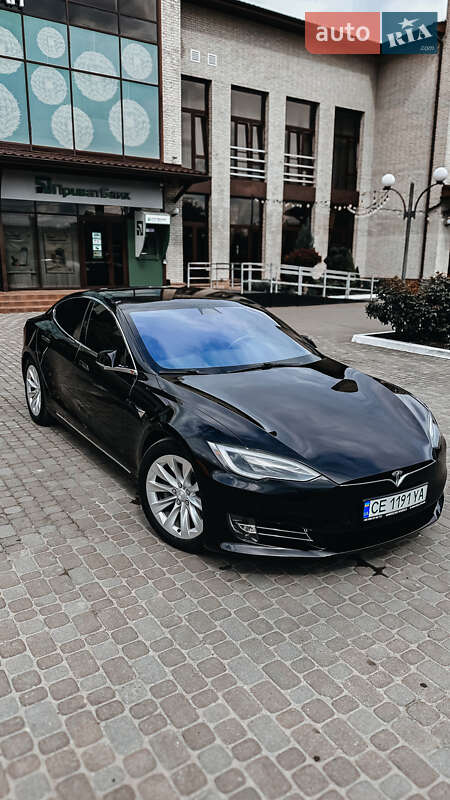 Tesla Model S 2018