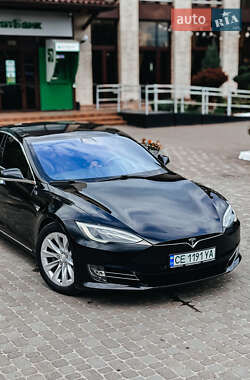Лифтбек Tesla Model S 2018 в 
