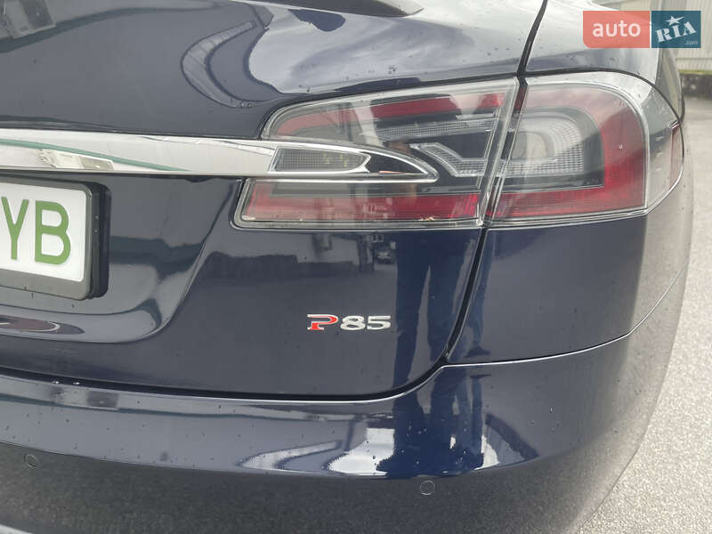 Лифтбек Tesla Model S 2014 в Виннице
