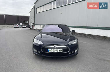 Лифтбек Tesla Model S 2014 в 
