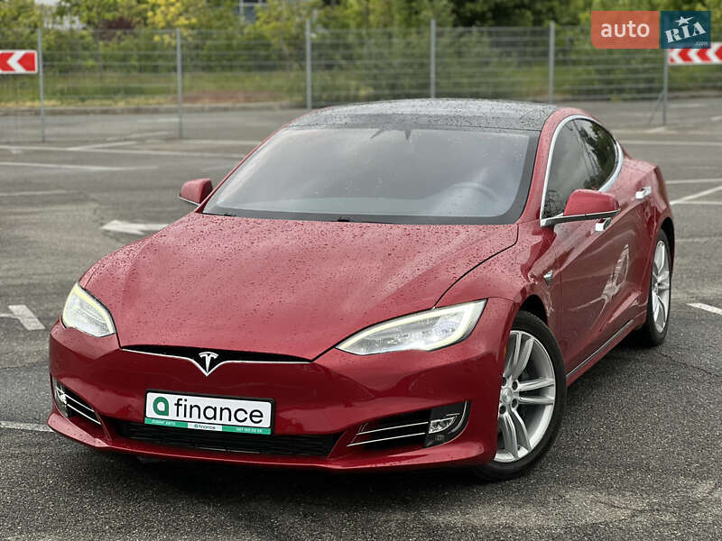 Tesla Model S 2019
