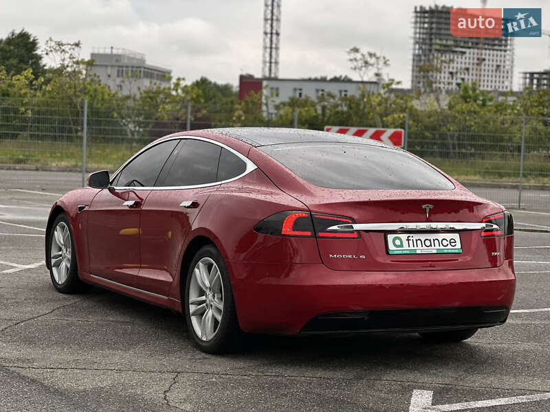 Ліфтбек Tesla Model S 2019 в Києві
