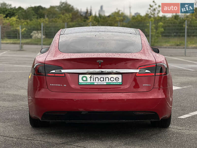 Ліфтбек Tesla Model S 2019 в Києві