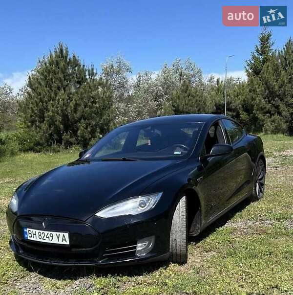 Лифтбек Tesla Model S 2015 в Одессе