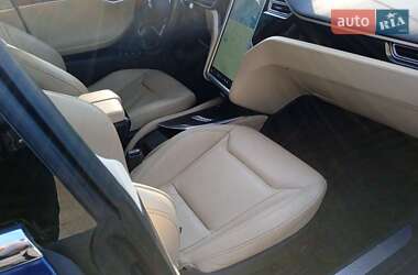 Лифтбек Tesla Model S 2016 в 