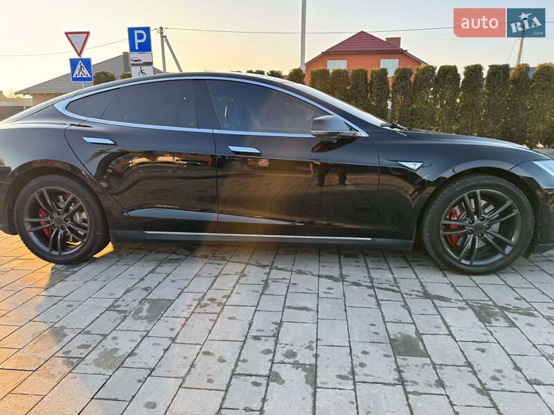 Ліфтбек Tesla Model S 2013 в Луцьку