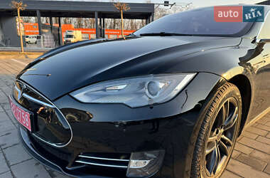 Лифтбек Tesla Model S 2013 в 