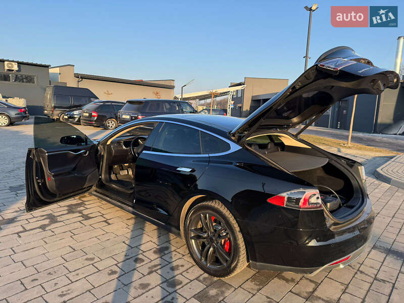 Ліфтбек Tesla Model S 2013 в Луцьку