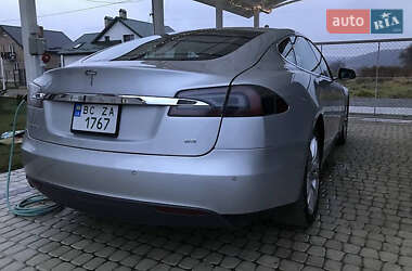 Лифтбек Tesla Model S 2014 в 