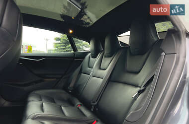 Лифтбек Tesla Model S 2019 в 