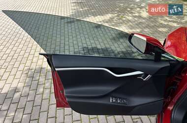 Ліфтбек Tesla Model S 2017 в 