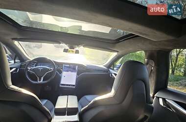 Лифтбек Tesla Model S 2016 в 