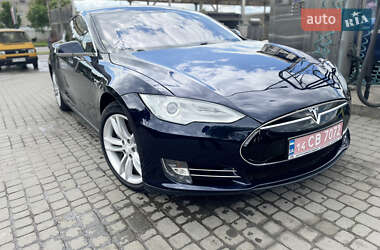 Лифтбек Tesla Model S 2014 в 