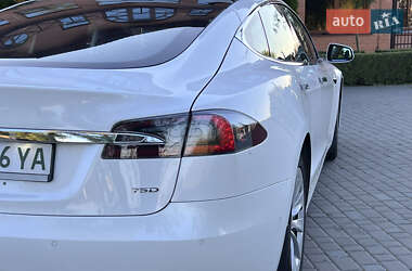 Лифтбек Tesla Model S 2017 в 