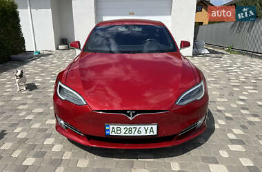 Лифтбек Tesla Model S 2017 в Виннице
