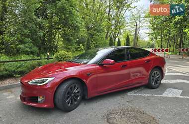 Лифтбек Tesla Model S 2018 в Киеве