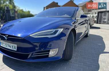 Лифтбек Tesla Model S 2016 в Днепре