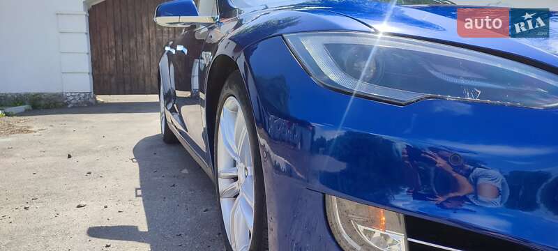 Ліфтбек Tesla Model S 2015 в Харкові