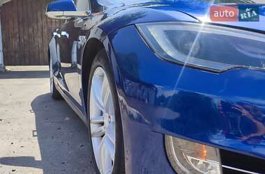Лифтбек Tesla Model S 2015 в 