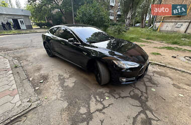Ліфтбек Tesla Model S 2014 в 