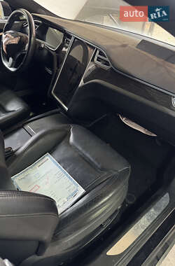 Лифтбек Tesla Model S 2016 в 