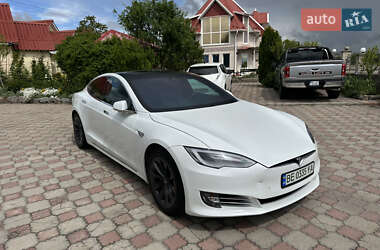 Лифтбек Tesla Model S 2020 в 