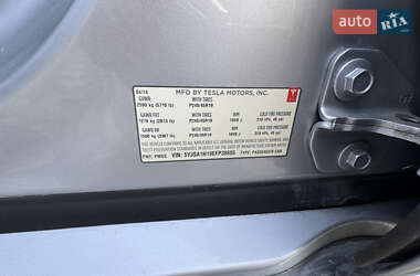 Лифтбек Tesla Model S 2014 в 