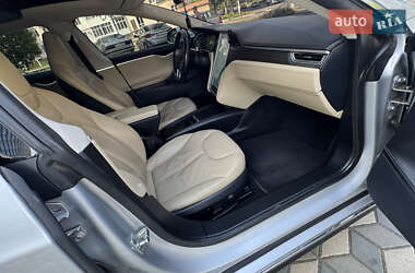 Лифтбек Tesla Model S 2014 в 