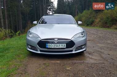 Лифтбек Tesla Model S 2014 в 