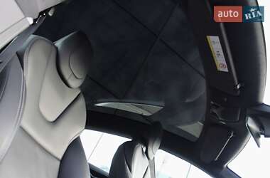 Ліфтбек Tesla Model S 2019 в 