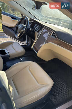 Лифтбек Tesla Model S 2016 в 