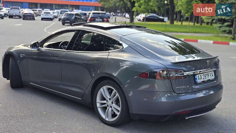 Лифтбек Tesla Model S 2013 в Харькове