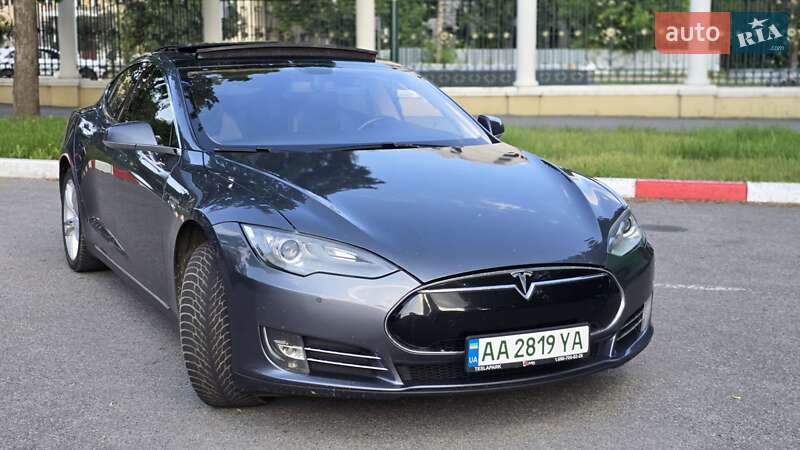 Лифтбек Tesla Model S 2013 в Харькове