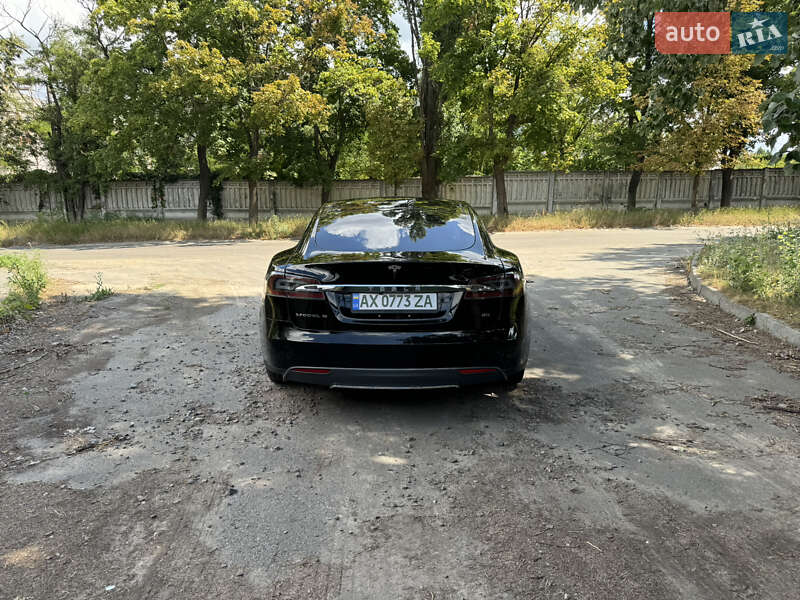 Лифтбек Tesla Model S 2014 в Харькове