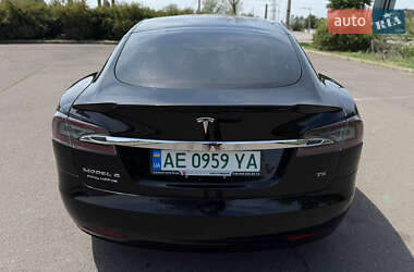 Лифтбек Tesla Model S 2017 в 