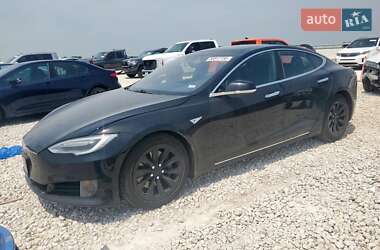 Tesla Model S 2016