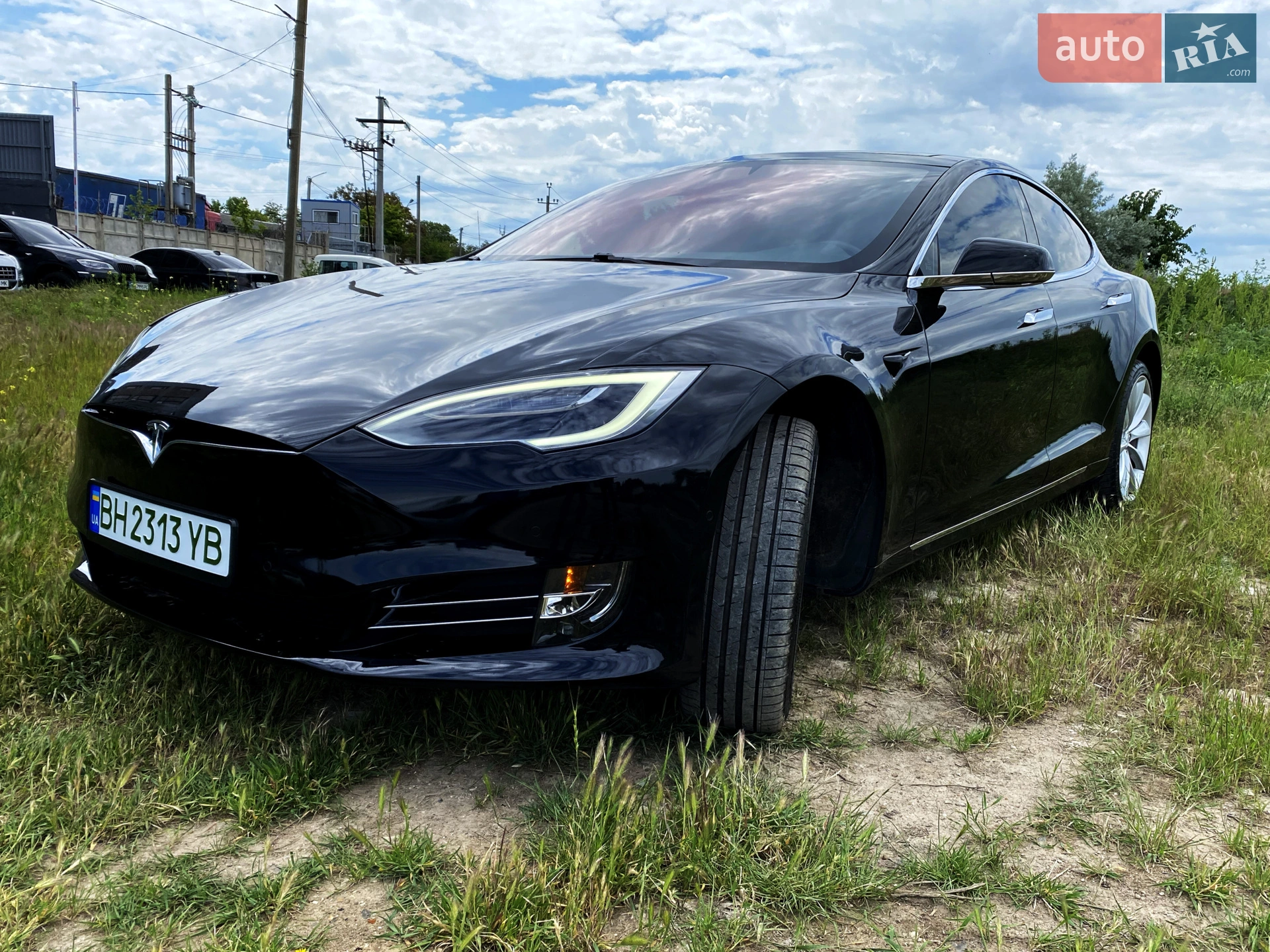Tesla Model S 2017 VIN 5YJSA1E44HF191054 фото оголошення 2 з 30