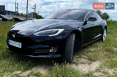 Лифтбек Tesla Model S 2017 в 