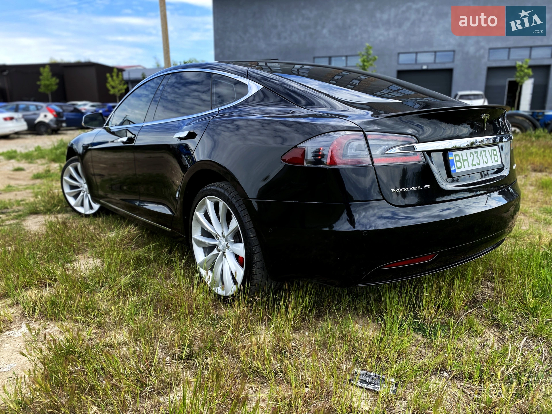 Tesla Model S 2017 VIN 5YJSA1E44HF191054 фото оголошення 3 з 30
