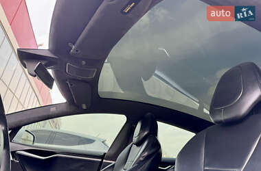 Лифтбек Tesla Model S 2017 в 