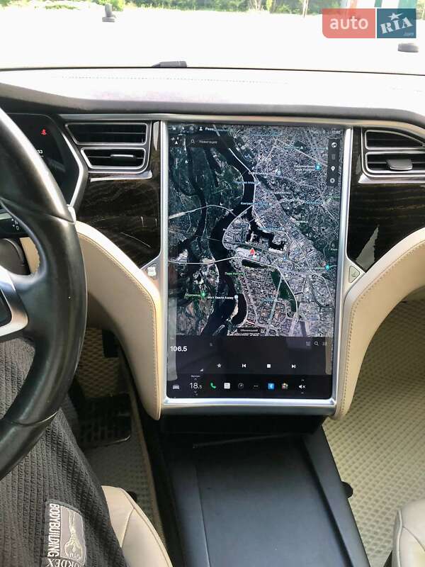 Лифтбек Tesla Model S 2016 в Киеве фото 33 Лифтбек Tesla Model S 2016 в Киеве