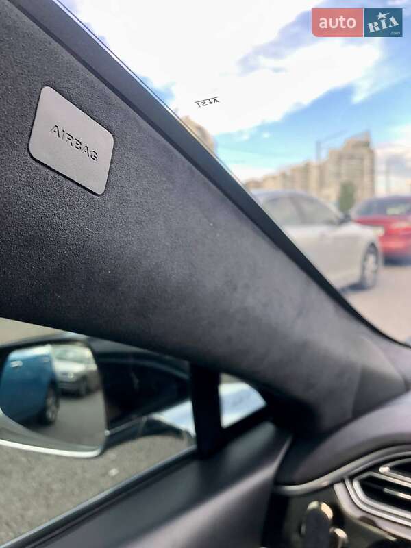 Лифтбек Tesla Model S 2016 в Киеве фото 45 Лифтбек Tesla Model S 2016 в Киеве