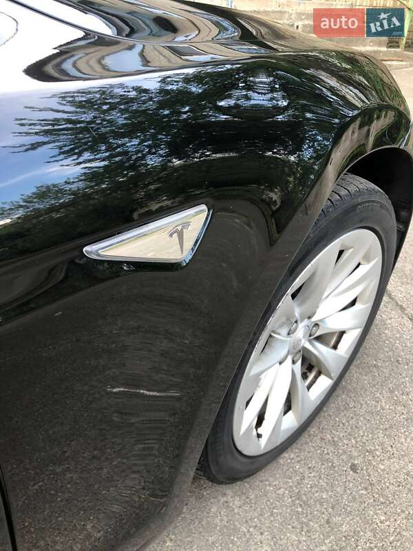Лифтбек Tesla Model S 2016 в Киеве фото 48 Лифтбек Tesla Model S 2016 в Киеве